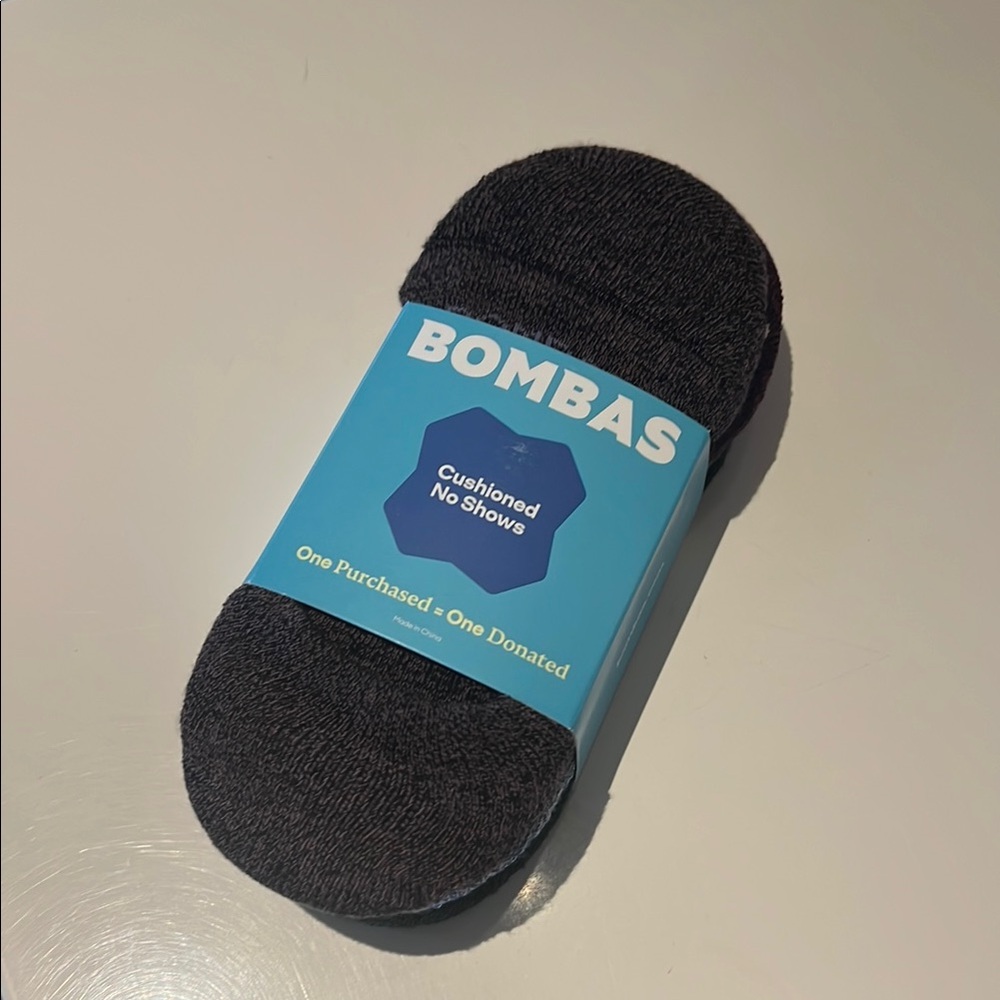 NWT Bombas Cushioned No Show Socks - Black, Purple, blue and maroon size S